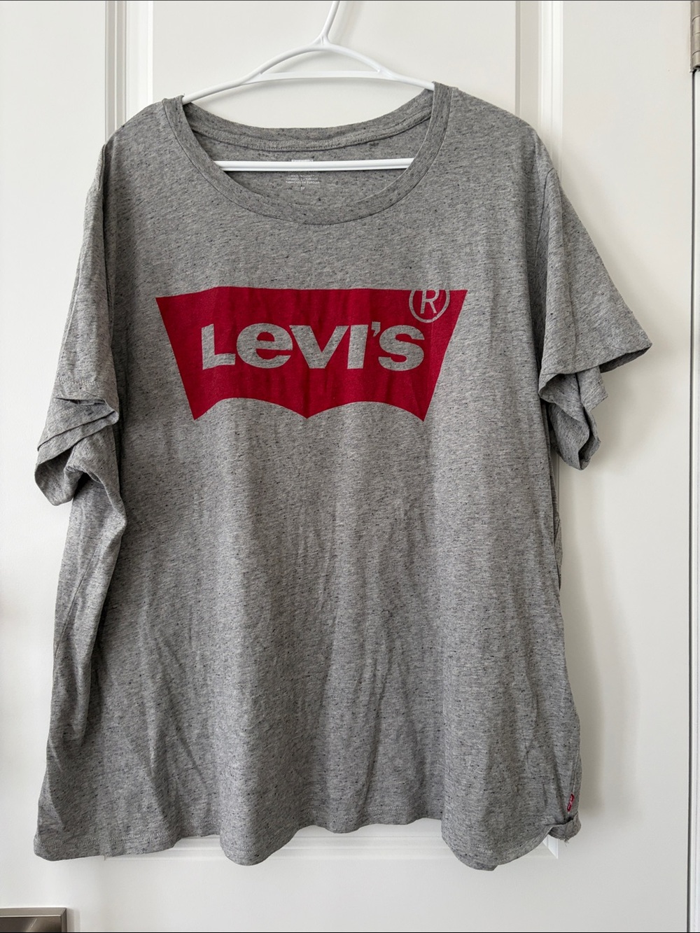 Levi's Men's Heather Gray Tee with Red Logo
